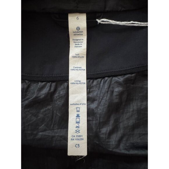 Lululemon Black hooded trench coat, size 6. - Picture 10 of 13